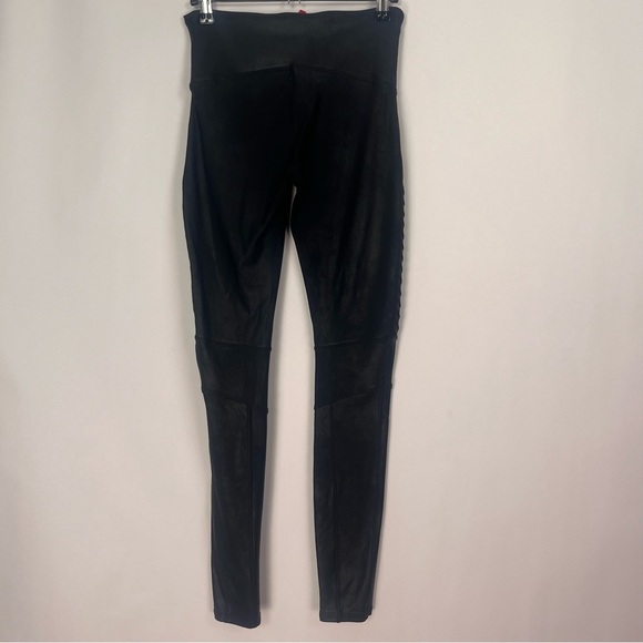 SPANX FAUX LEATHER VERY BLACK MOTO LEGGINGS in Medium - Picture 4 of 8